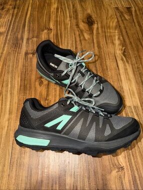 Merrell women 9.5 Zion FST Waterproof Women Hiking Trail Shoes get black aqua
